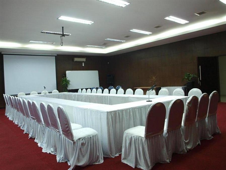 Jatinangor Hotel & Restaurant Cileunyi Kültér fotó